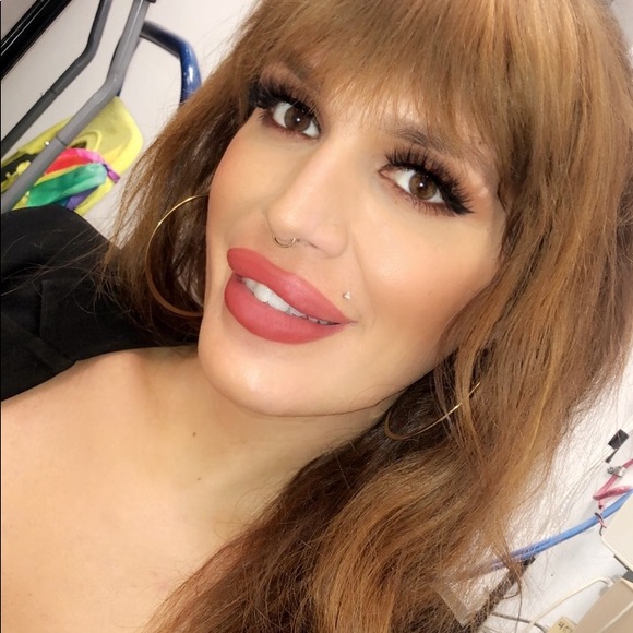 Meet your Posher, Jordynn - Picture 1 of 1